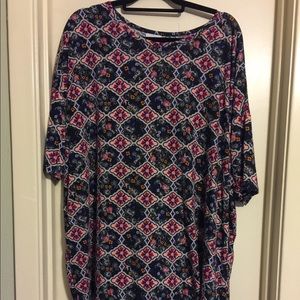 Lularoe 3X Irma top